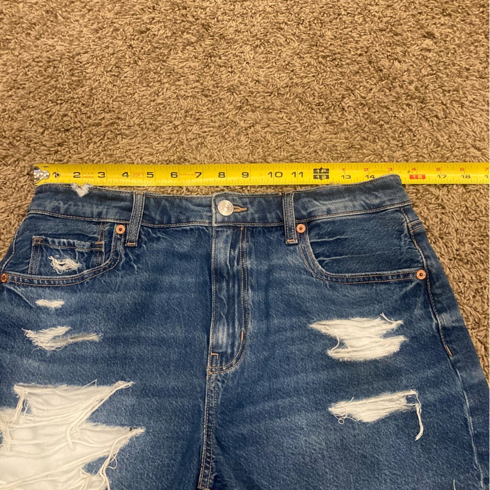 NWT: American Eagle Strigid Ripped Denim Mom Shorts Mid Wash 8 Distressed Trendy - Picture 11 of 15